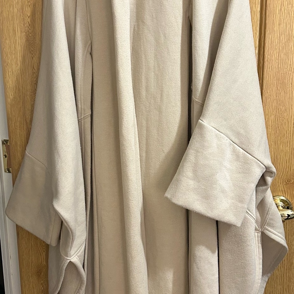 Free People In flight Poncho - Picture 7 of 11